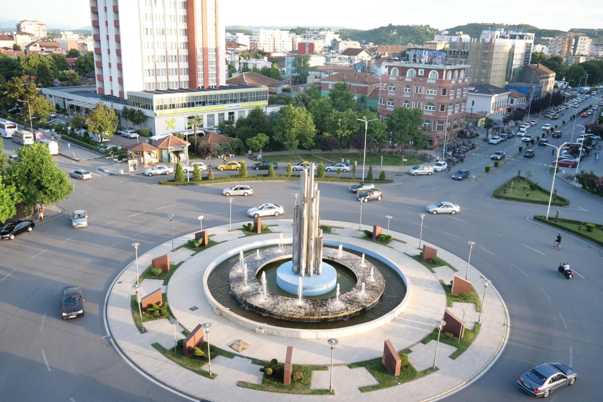 Stay-Five Rooms & Apartments Shkodër 外观 照片