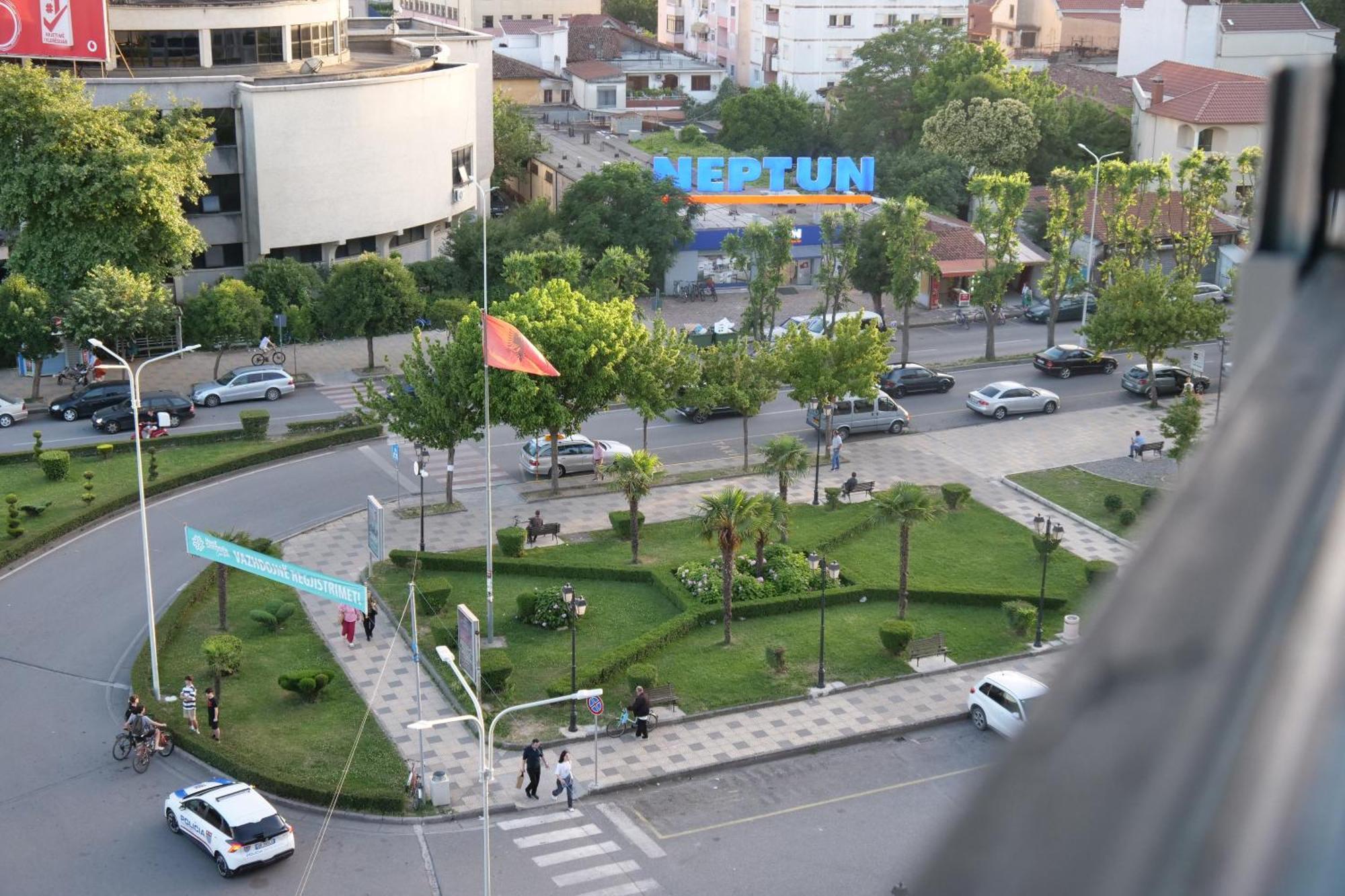 Stay-Five Rooms & Apartments Shkodër 外观 照片