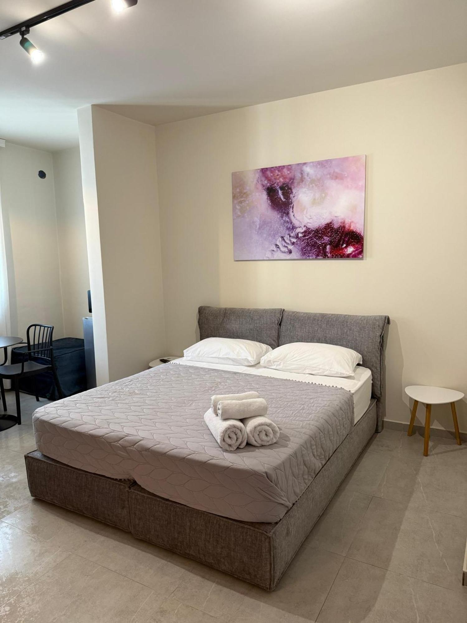 Stay-Five Rooms & Apartments Shkodër 外观 照片