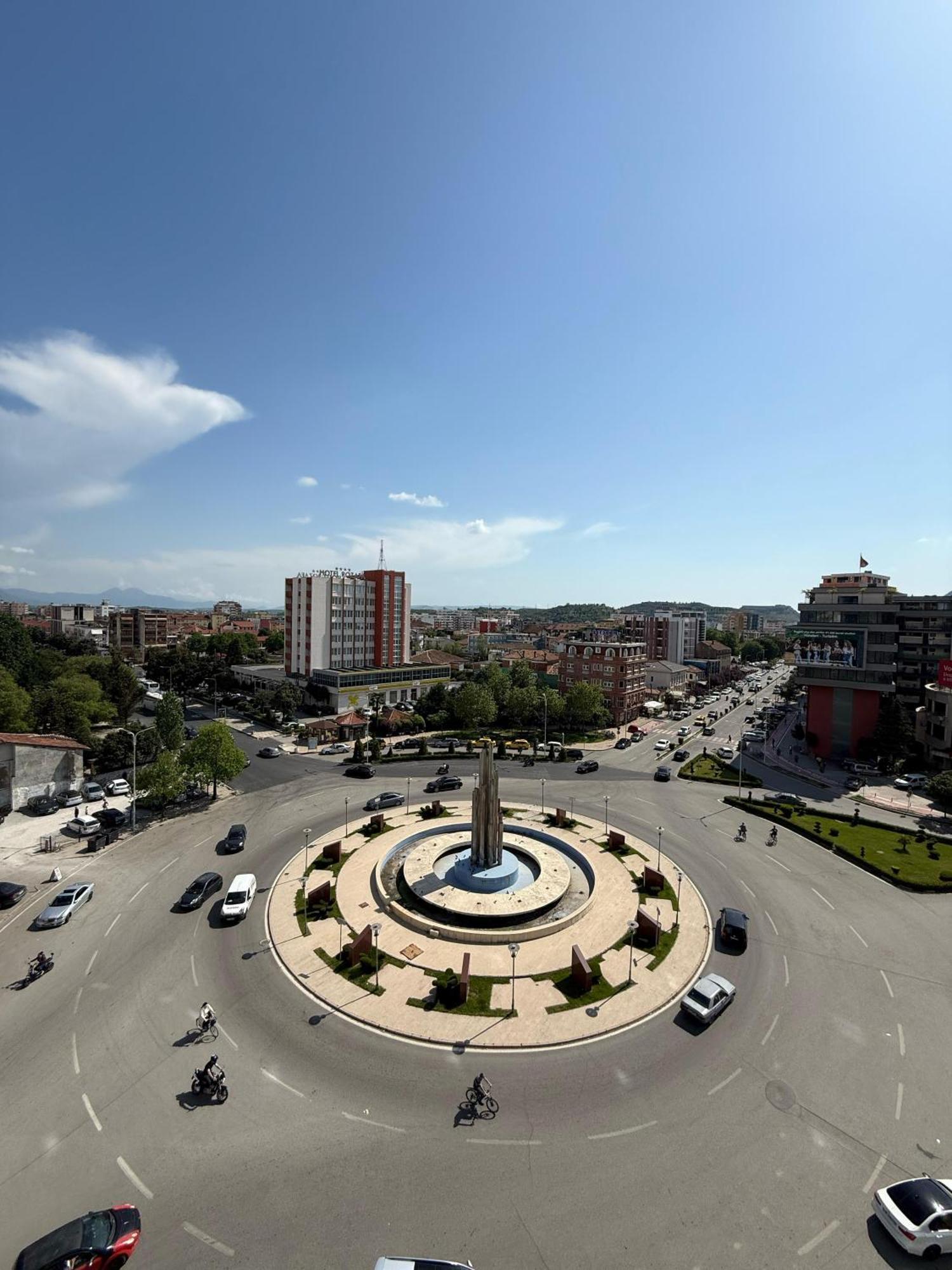 Stay-Five Rooms & Apartments Shkodër 外观 照片