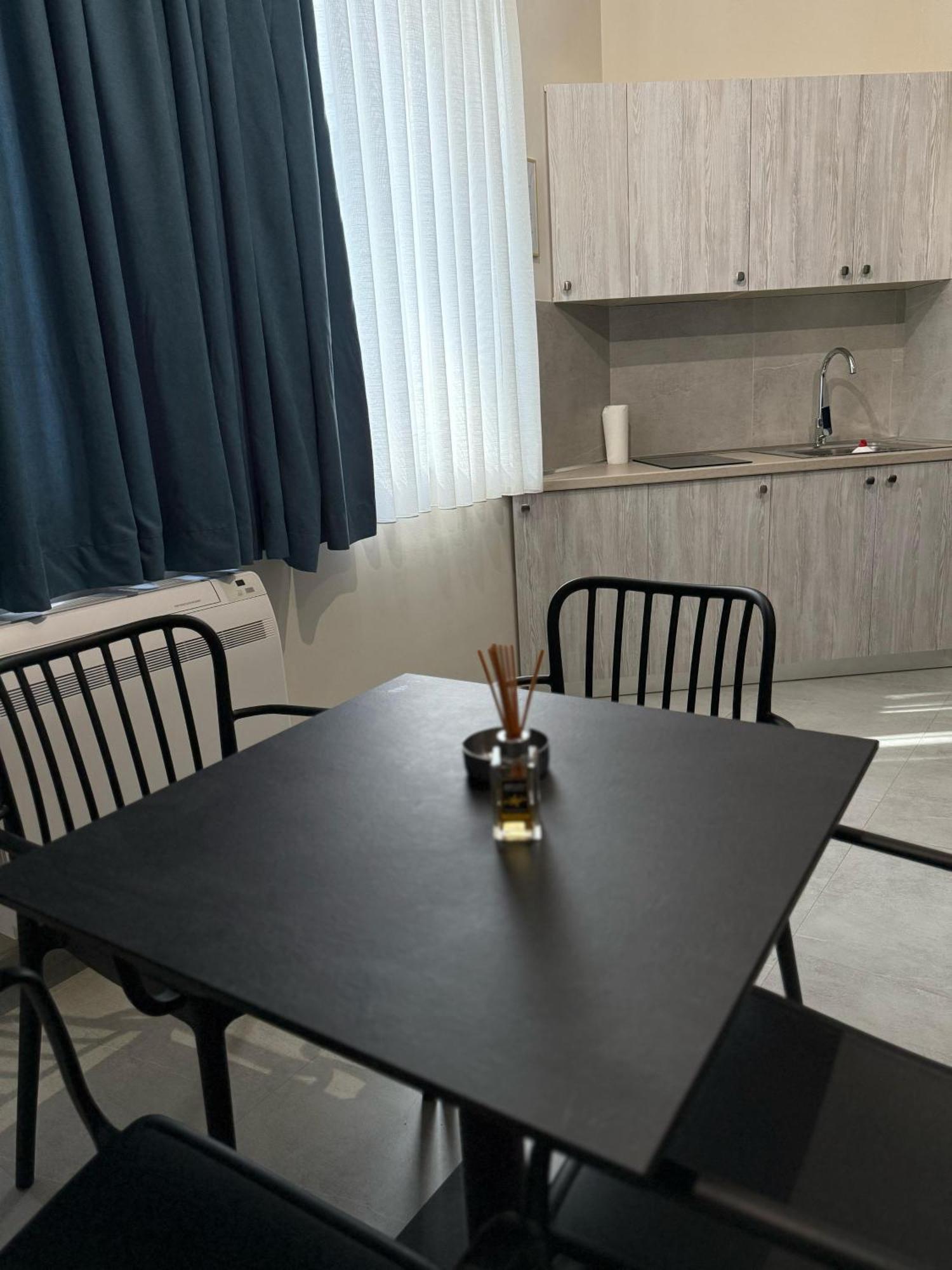 Stay-Five Rooms & Apartments Shkodër 外观 照片